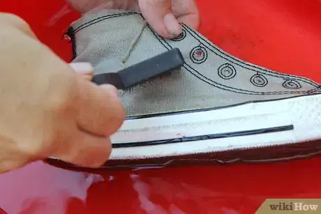 Image titled Make a Pair of "Vintage" Converse Step 4